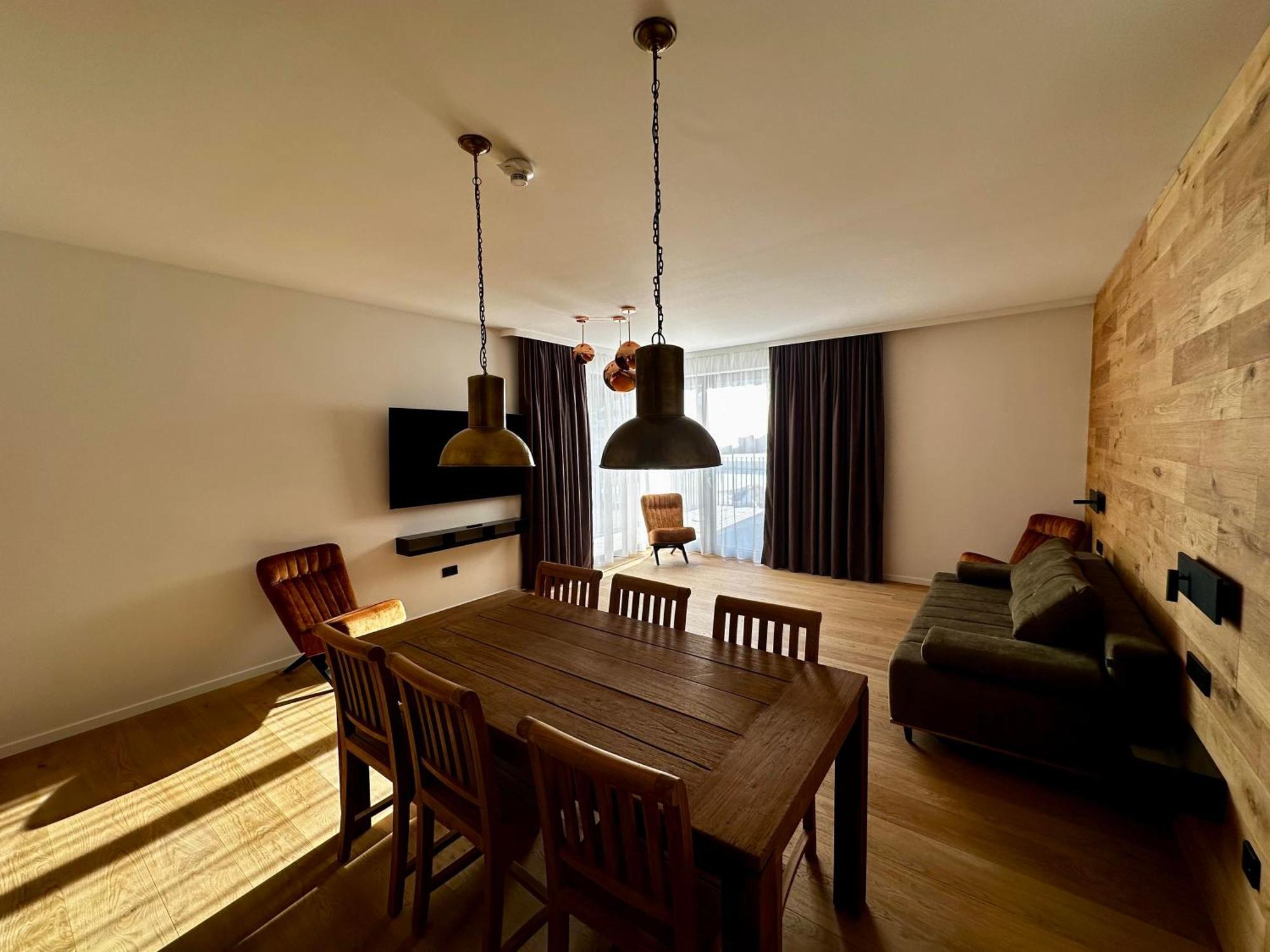 Elsa Spa Apartments Tux Ngoại thất bức ảnh