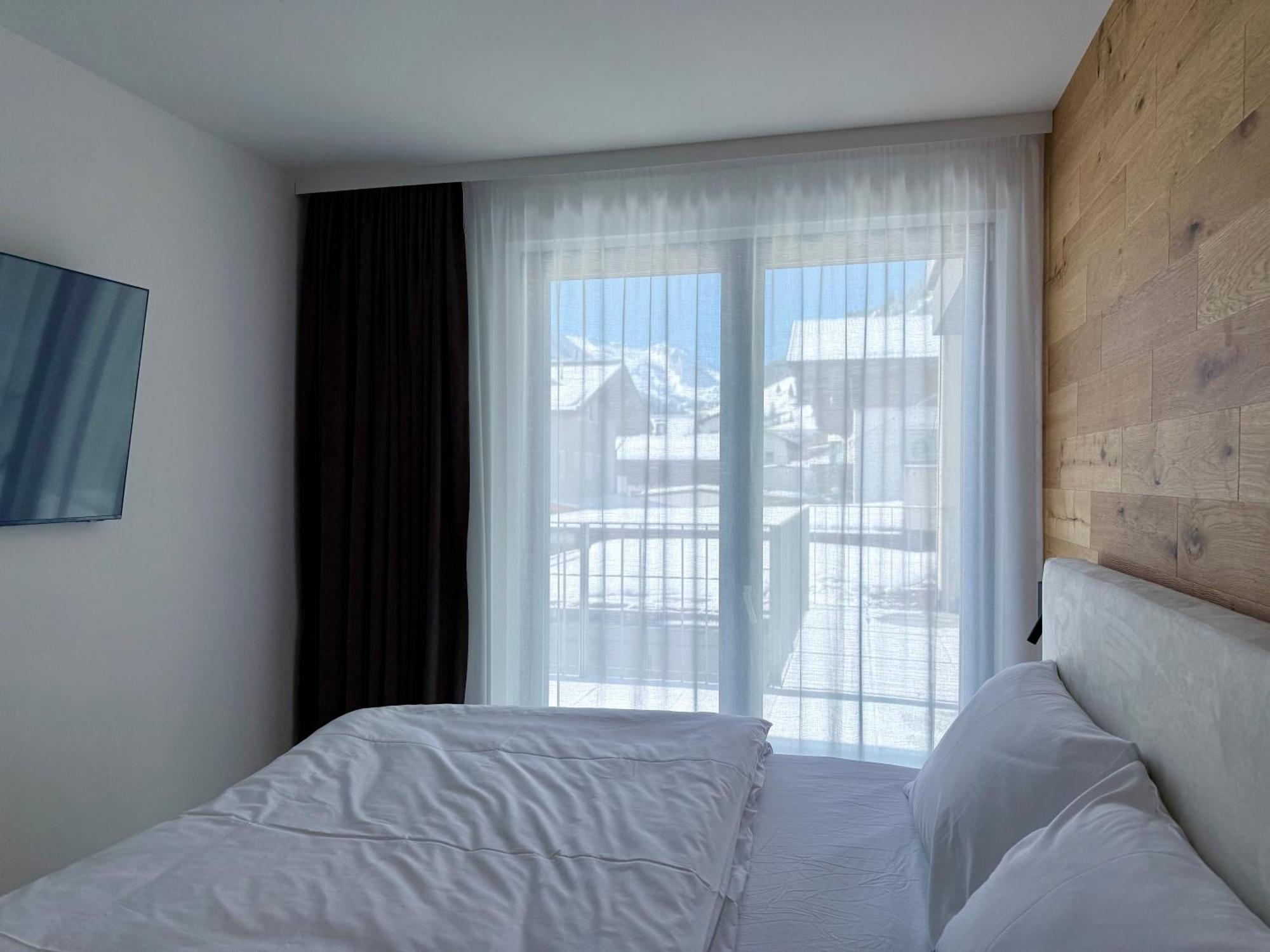 Elsa Spa Apartments Tux Phòng bức ảnh