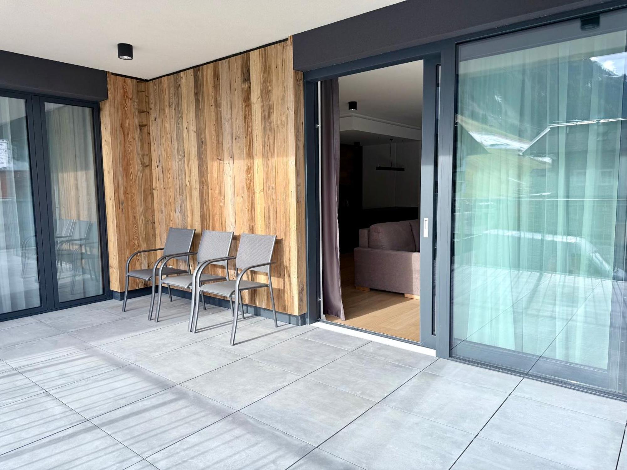 Elsa Spa Apartments Tux Phòng bức ảnh