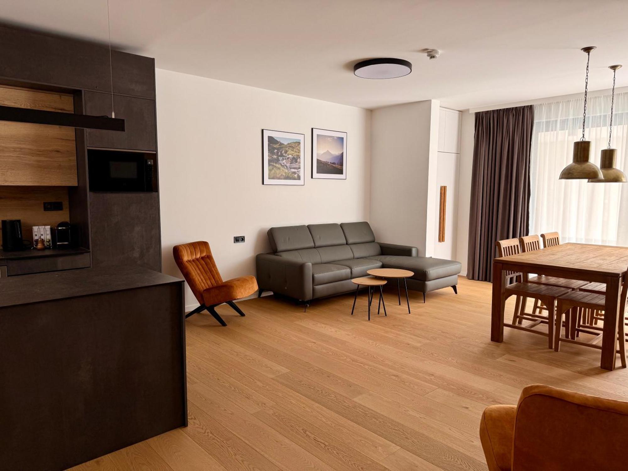 Elsa Spa Apartments Tux Phòng bức ảnh