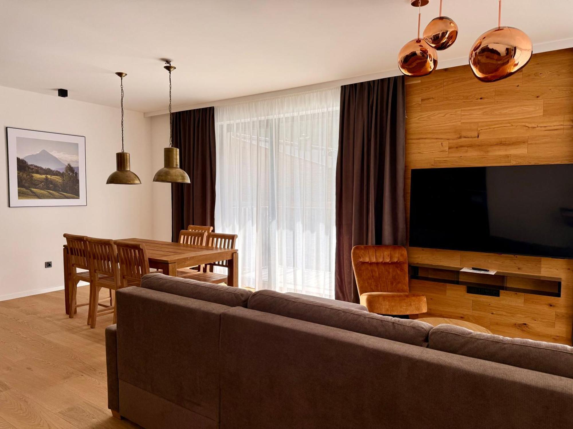 Elsa Spa Apartments Tux Ngoại thất bức ảnh